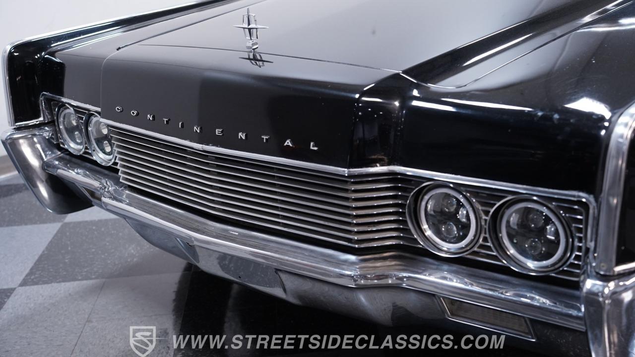 1966 Lincoln Continental 6.1 Hemi Restomod