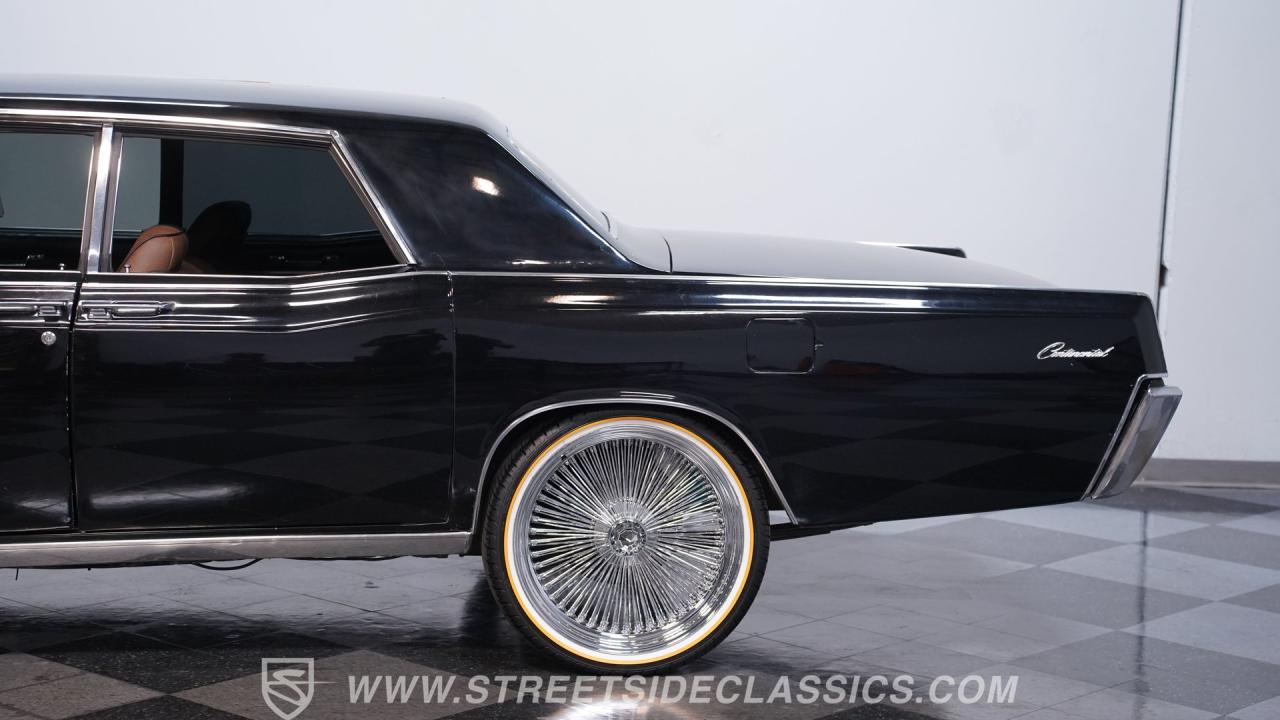 1966 Lincoln Continental 6.1 Hemi Restomod