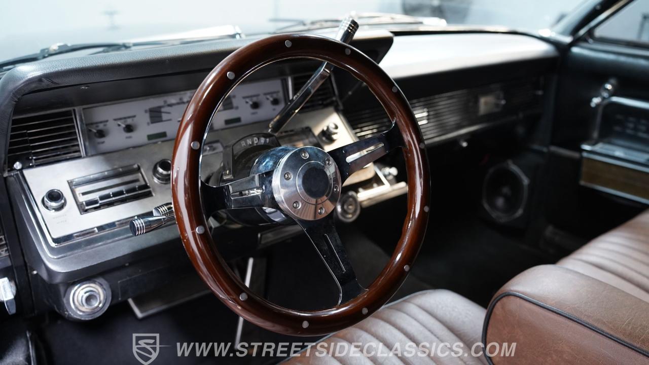 1966 Lincoln Continental 6.1 Hemi Restomod