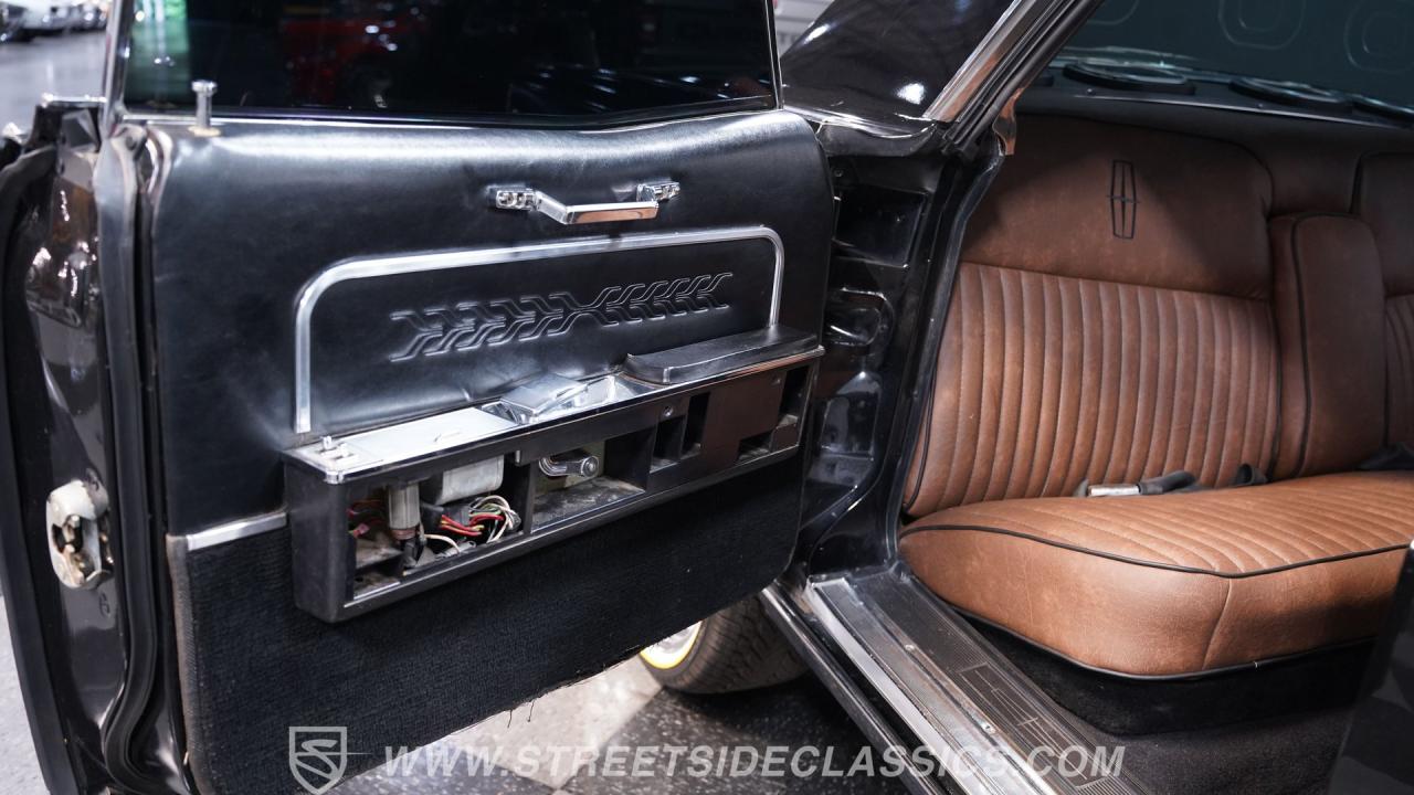 1966 Lincoln Continental 6.1 Hemi Restomod