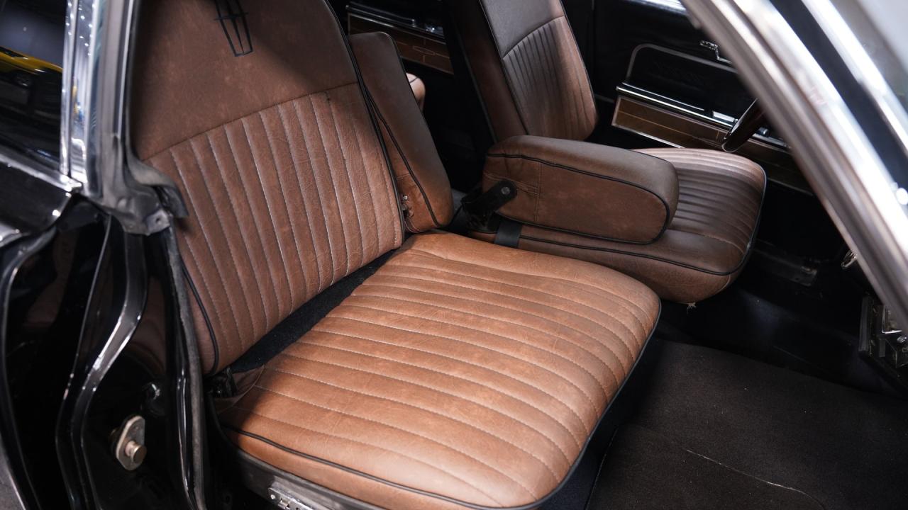 1966 Lincoln Continental 6.1 Hemi Restomod
