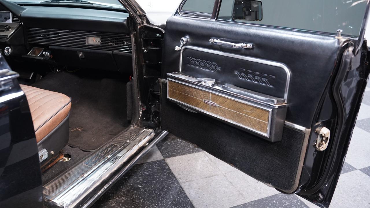 1966 Lincoln Continental 6.1 Hemi Restomod