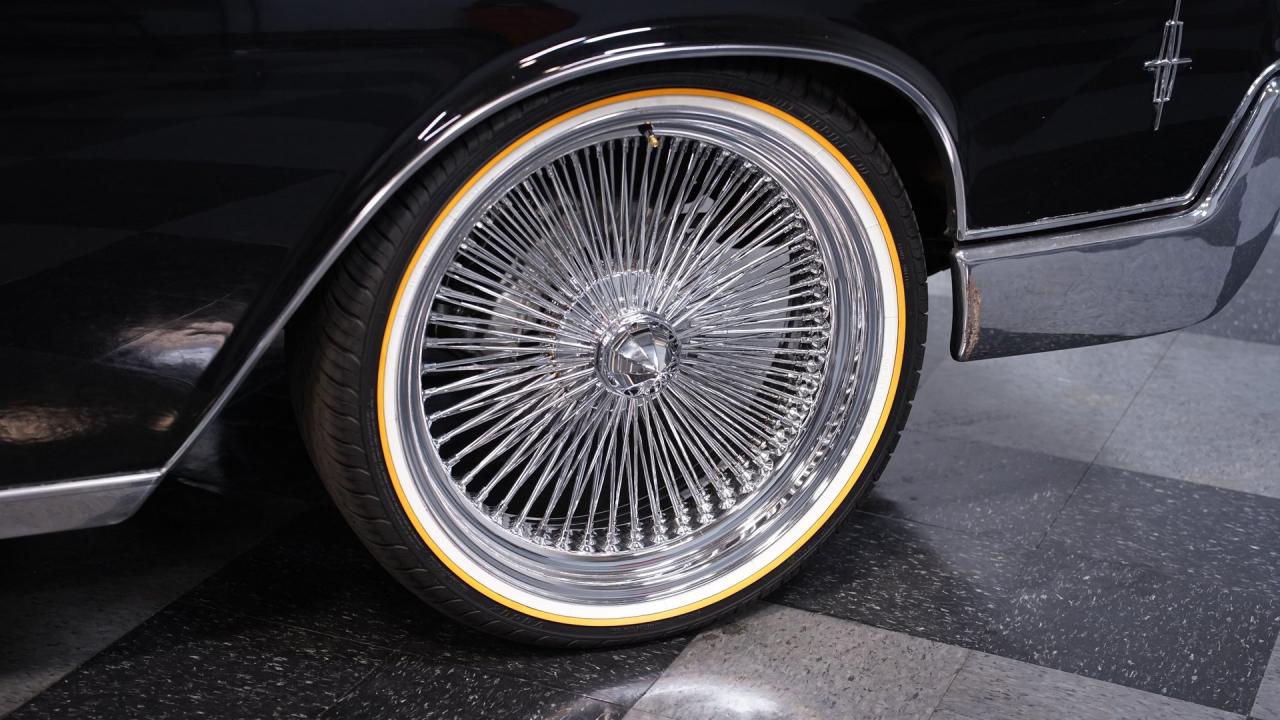 1966 Lincoln Continental 6.1 Hemi Restomod