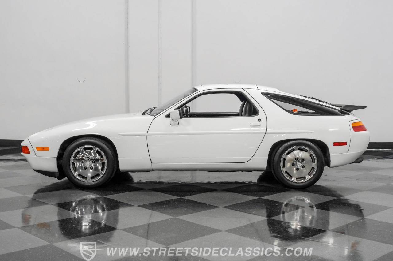 1987 Porsche 928 S4