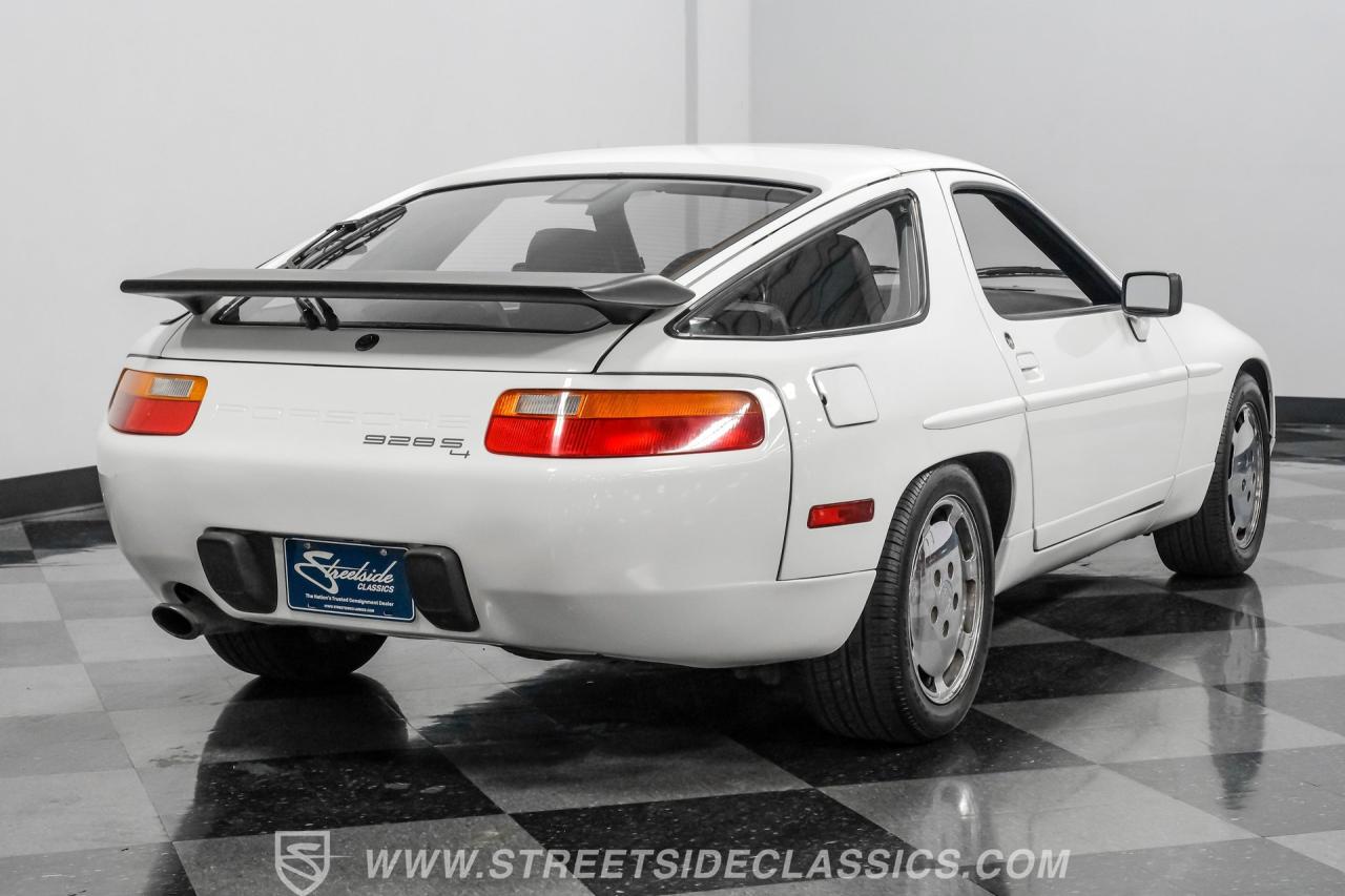 1987 Porsche 928 S4