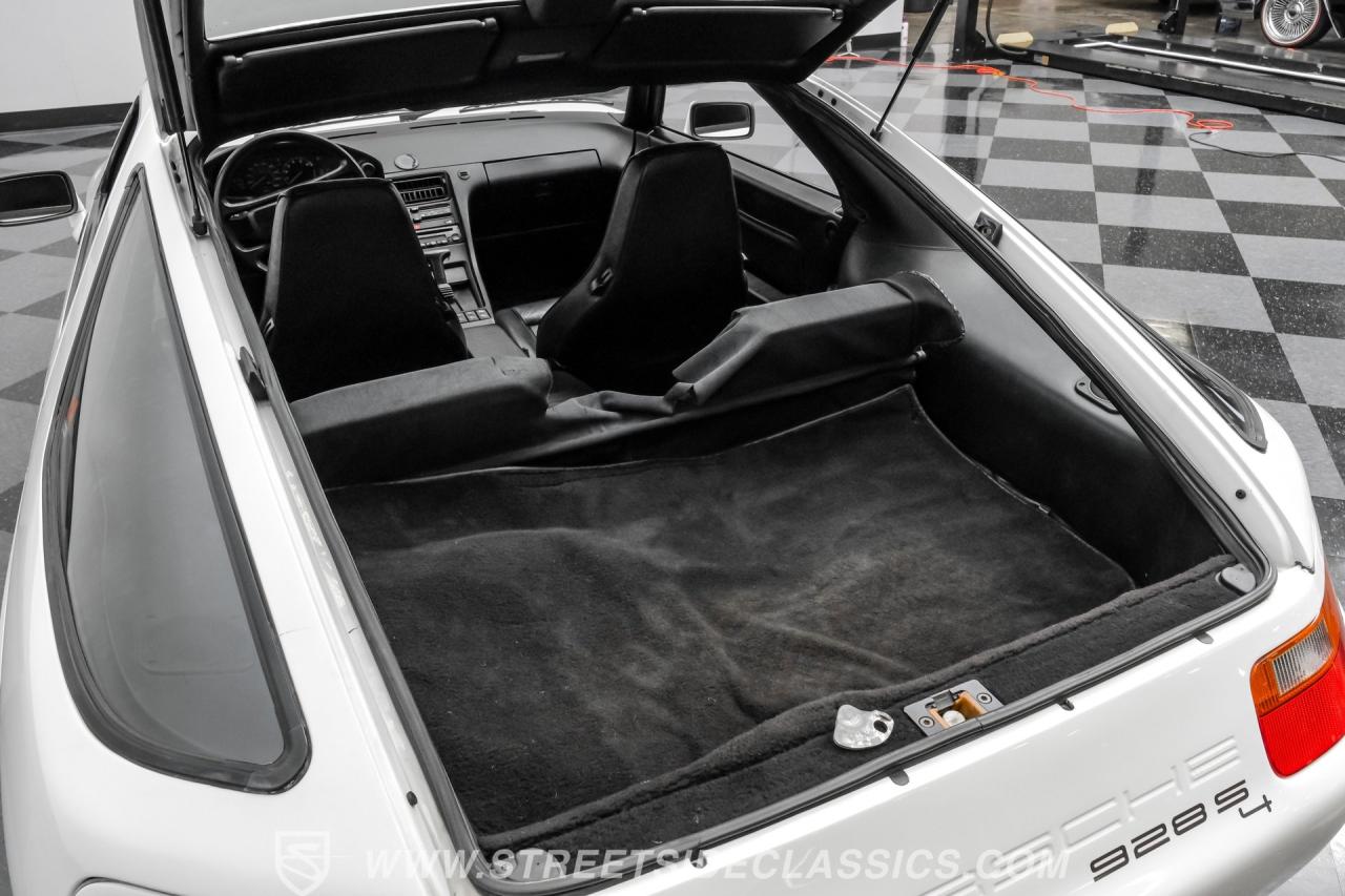1987 Porsche 928 S4