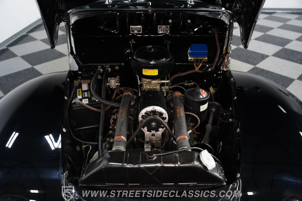 1940 Ford Deluxe 5 Window Coupe