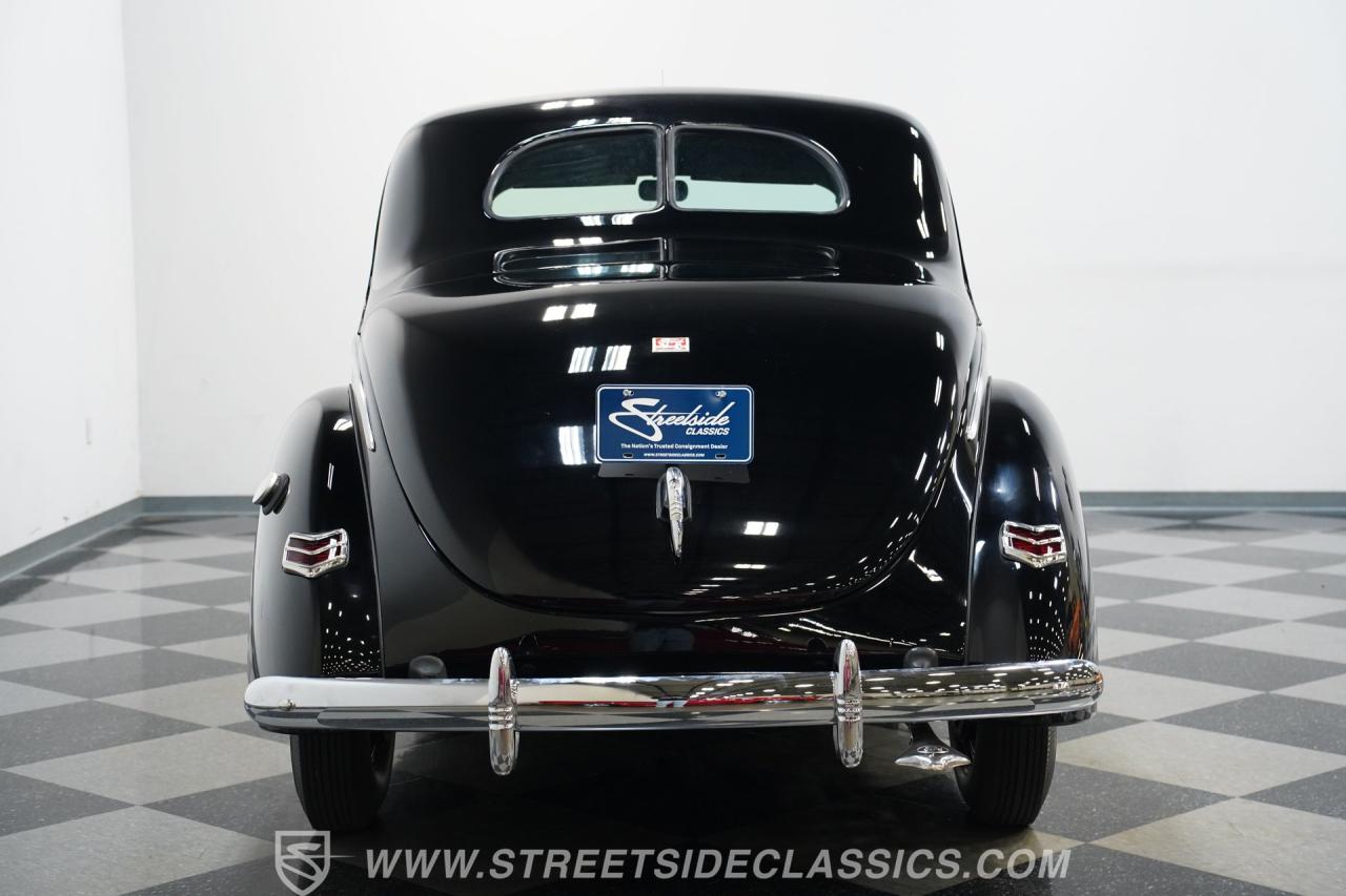 1940 Ford Deluxe 5 Window Coupe