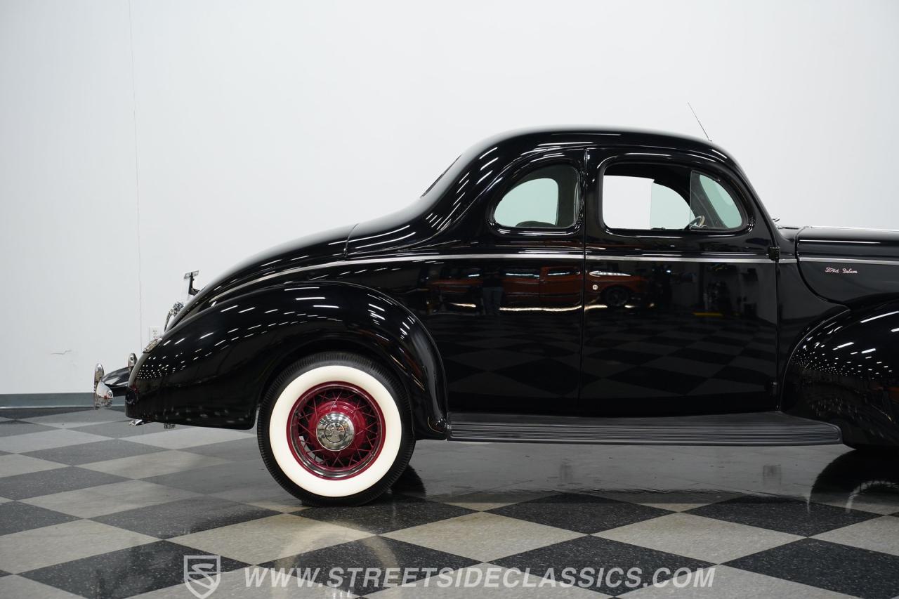 1940 Ford Deluxe 5 Window Coupe