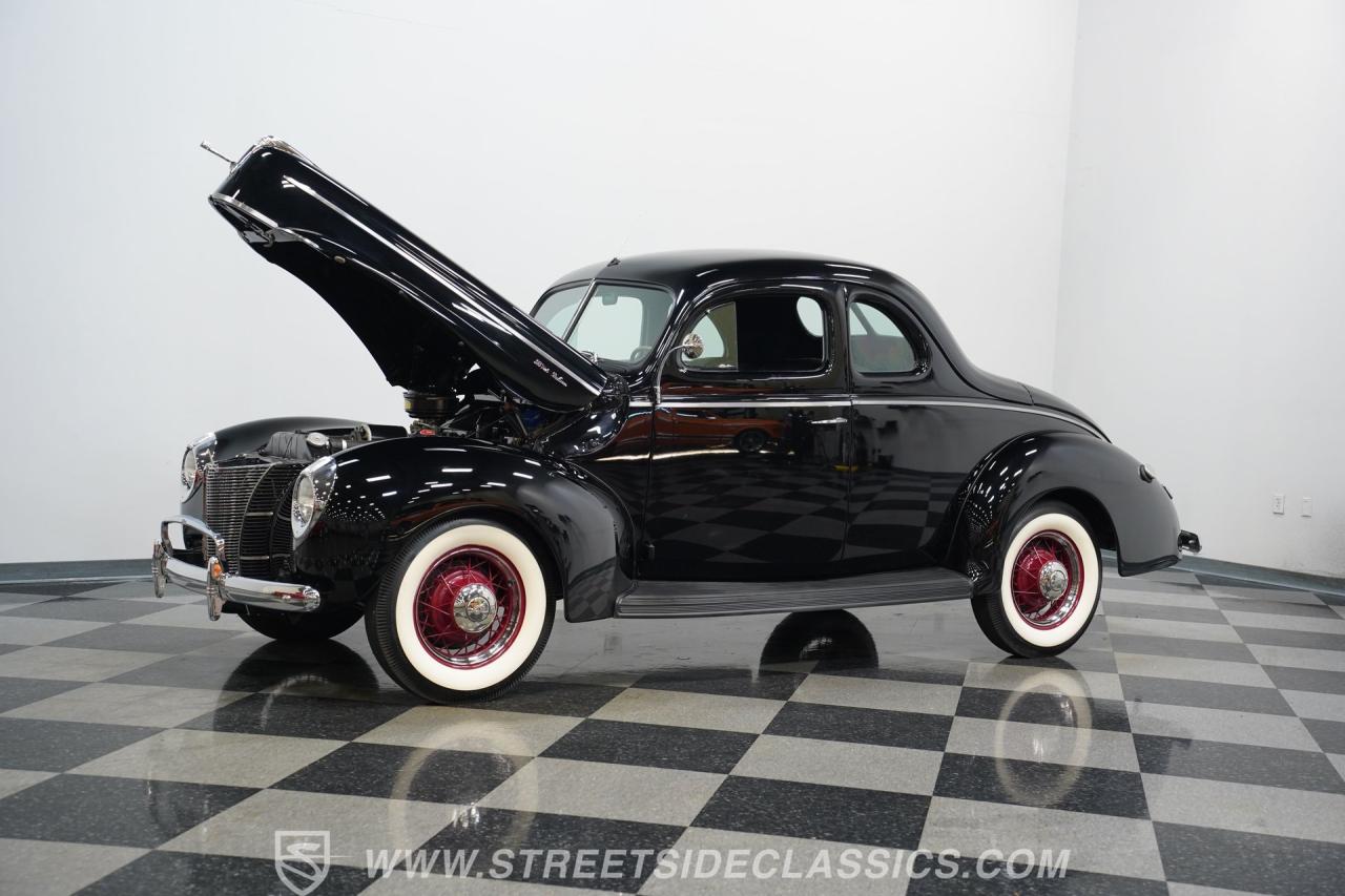 1940 Ford Deluxe 5 Window Coupe