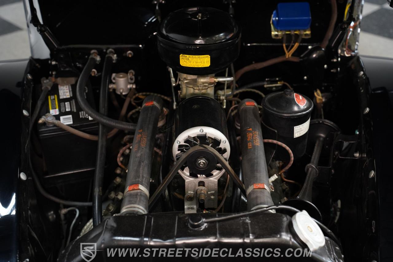 1940 Ford Deluxe 5 Window Coupe