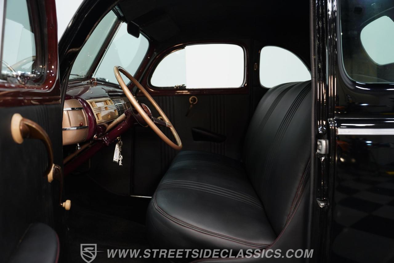 1940 Ford Deluxe 5 Window Coupe