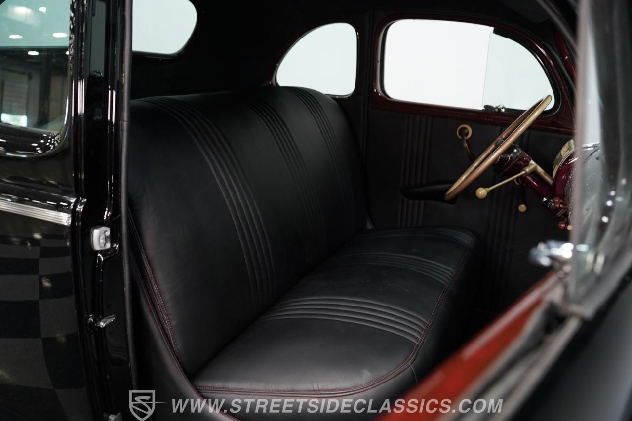 1940 Ford Deluxe 5 Window Coupe