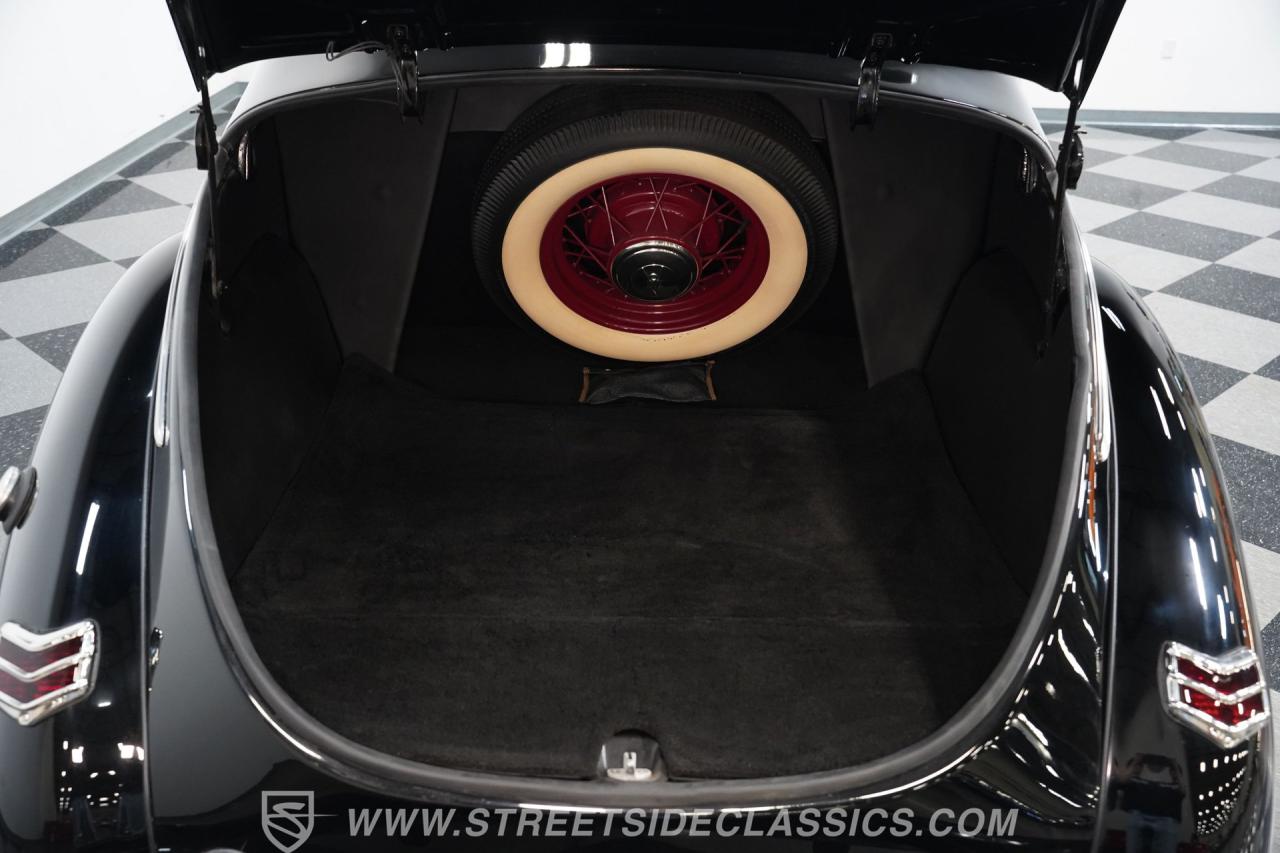 1940 Ford Deluxe 5 Window Coupe