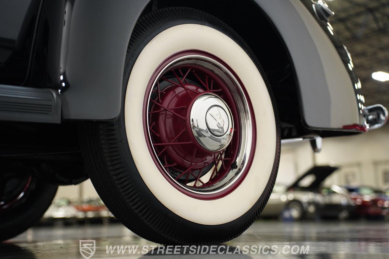 1940 Ford Deluxe 5 Window Coupe