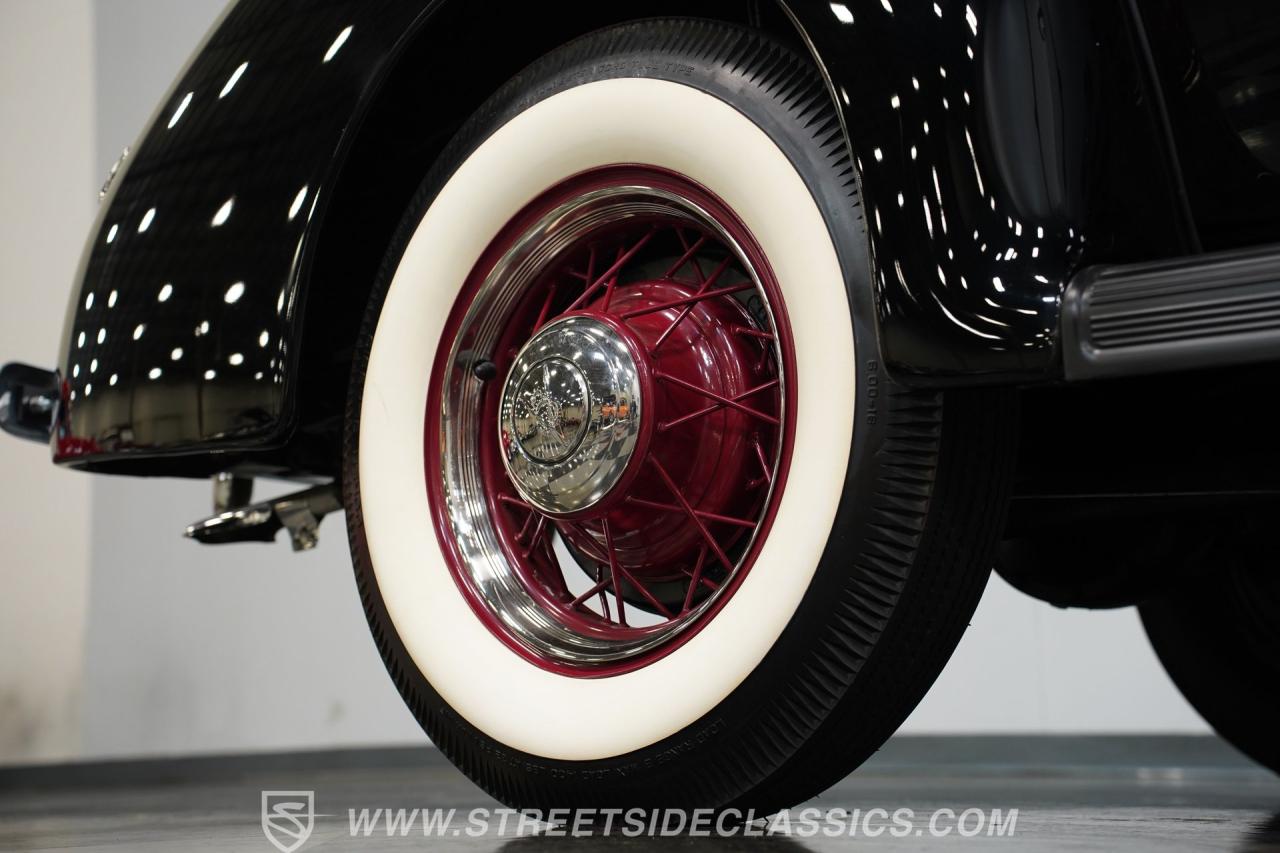 1940 Ford Deluxe 5 Window Coupe