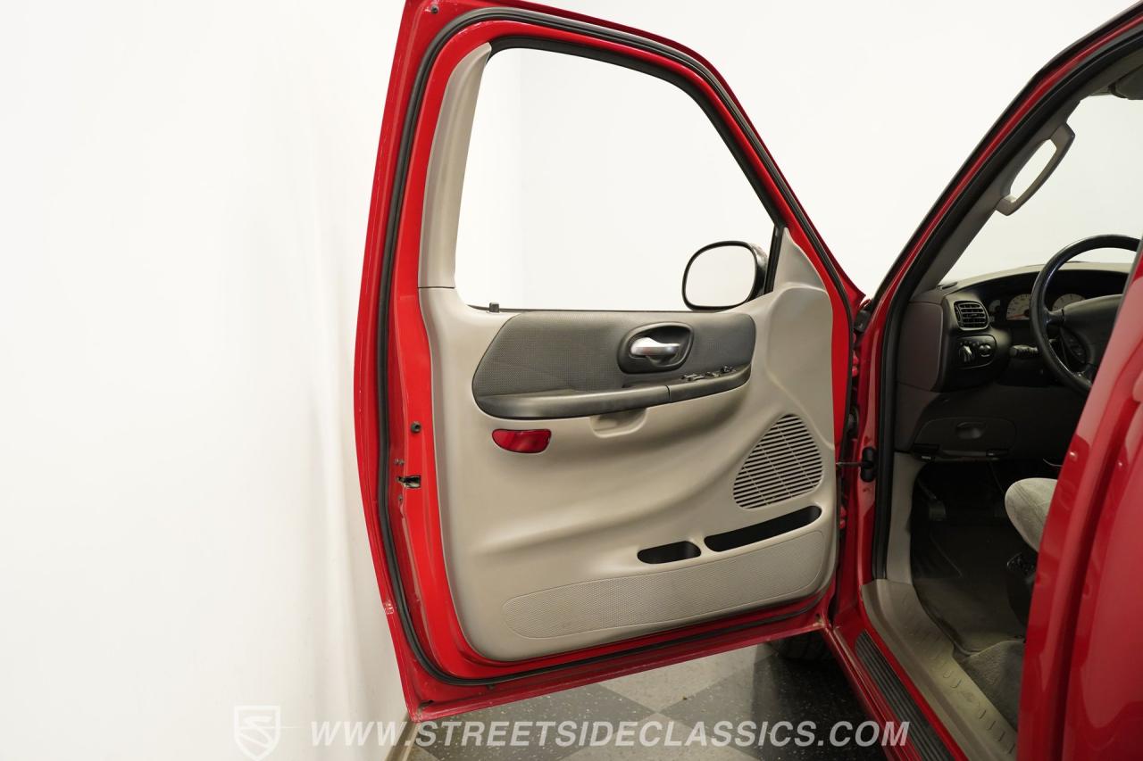 2003 Ford F-150 SVT Lightning