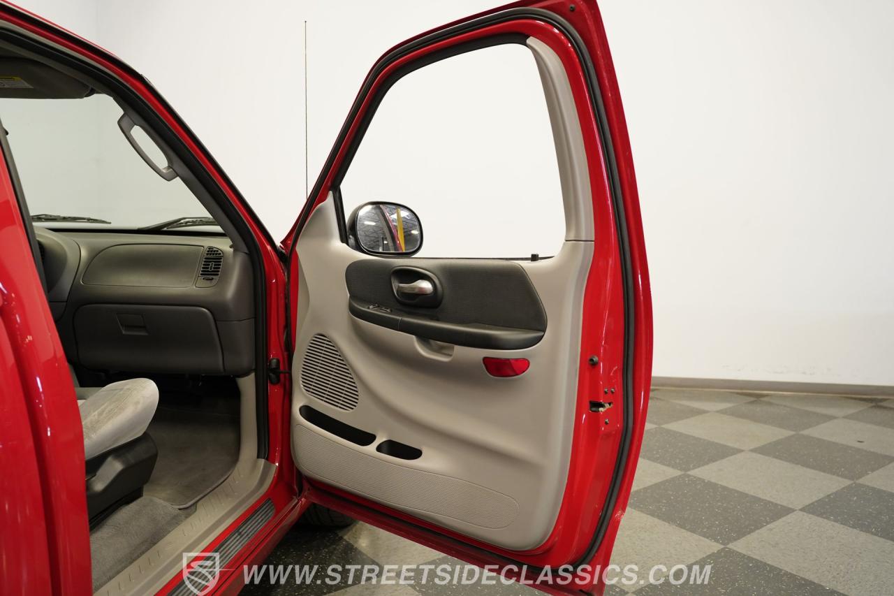 2003 Ford F-150 SVT Lightning