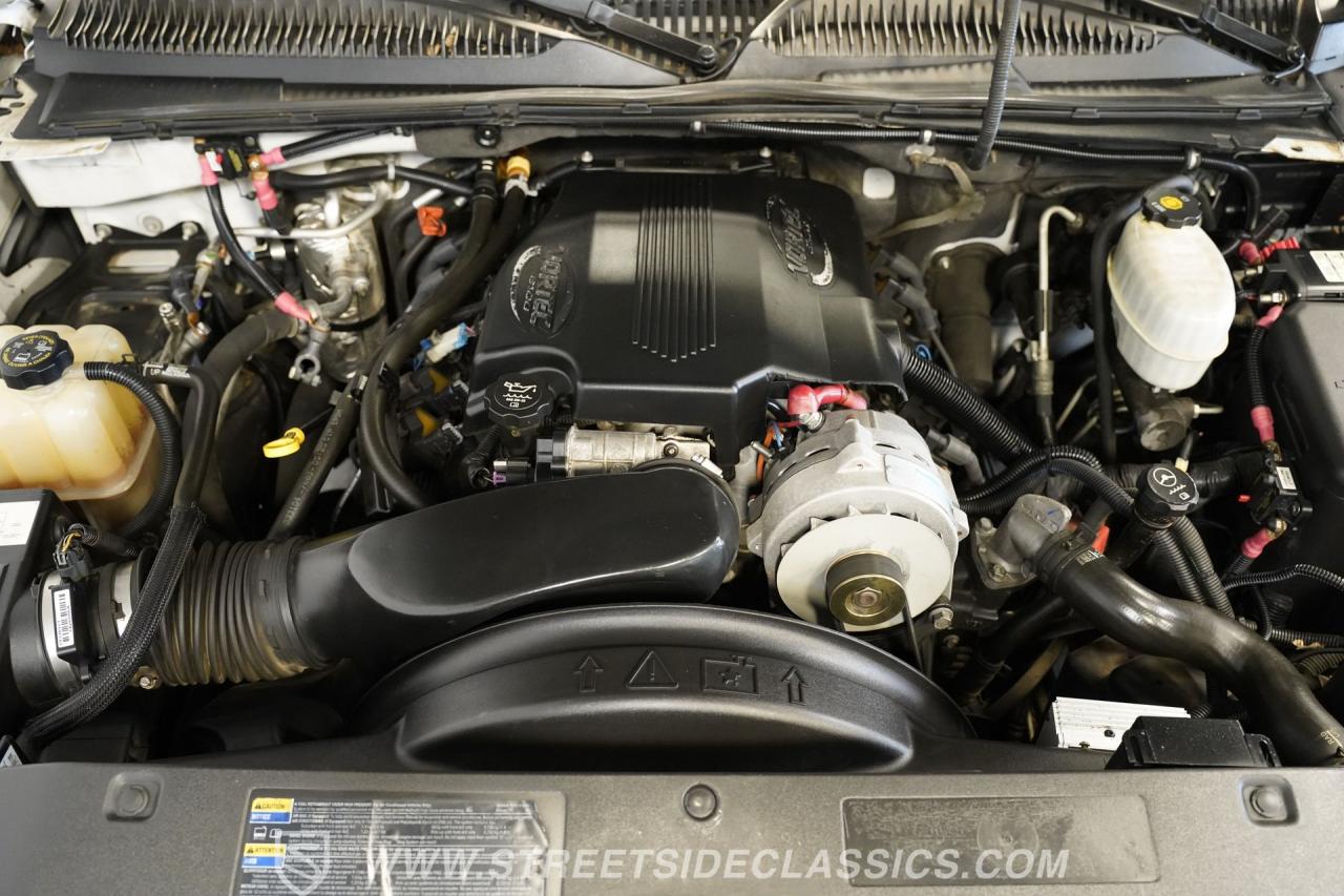 2004 Chevrolet Suburban 2500 4X4