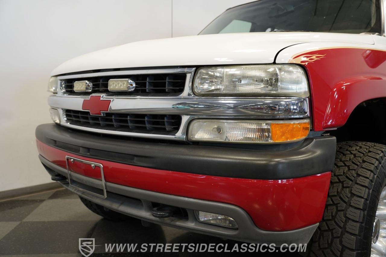 2004 Chevrolet Suburban 2500 4X4