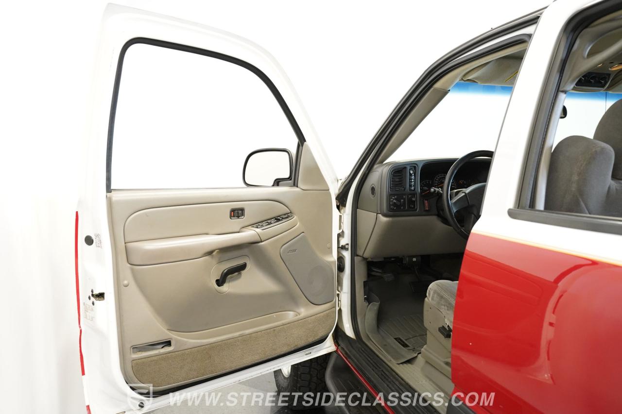 2004 Chevrolet Suburban 2500 4X4