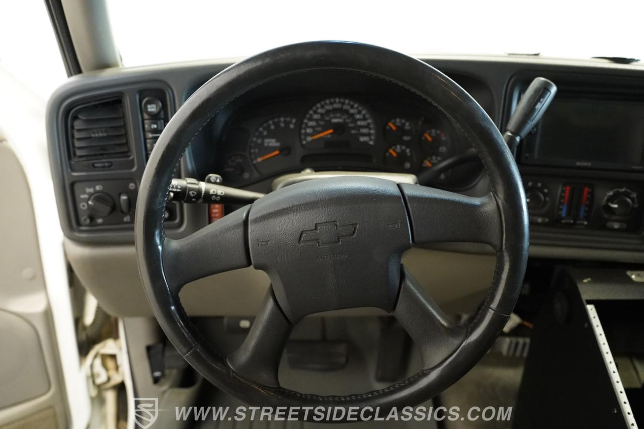 2004 Chevrolet Suburban 2500 4X4