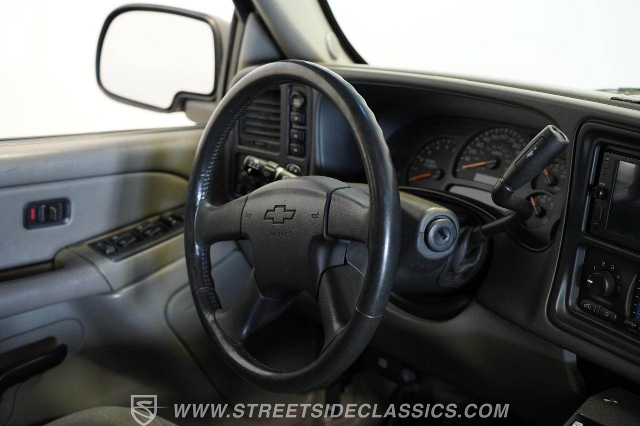 2004 Chevrolet Suburban 2500 4X4