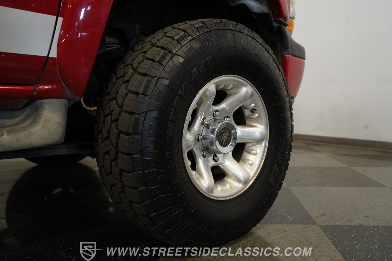 2004 Chevrolet Suburban 2500 4X4