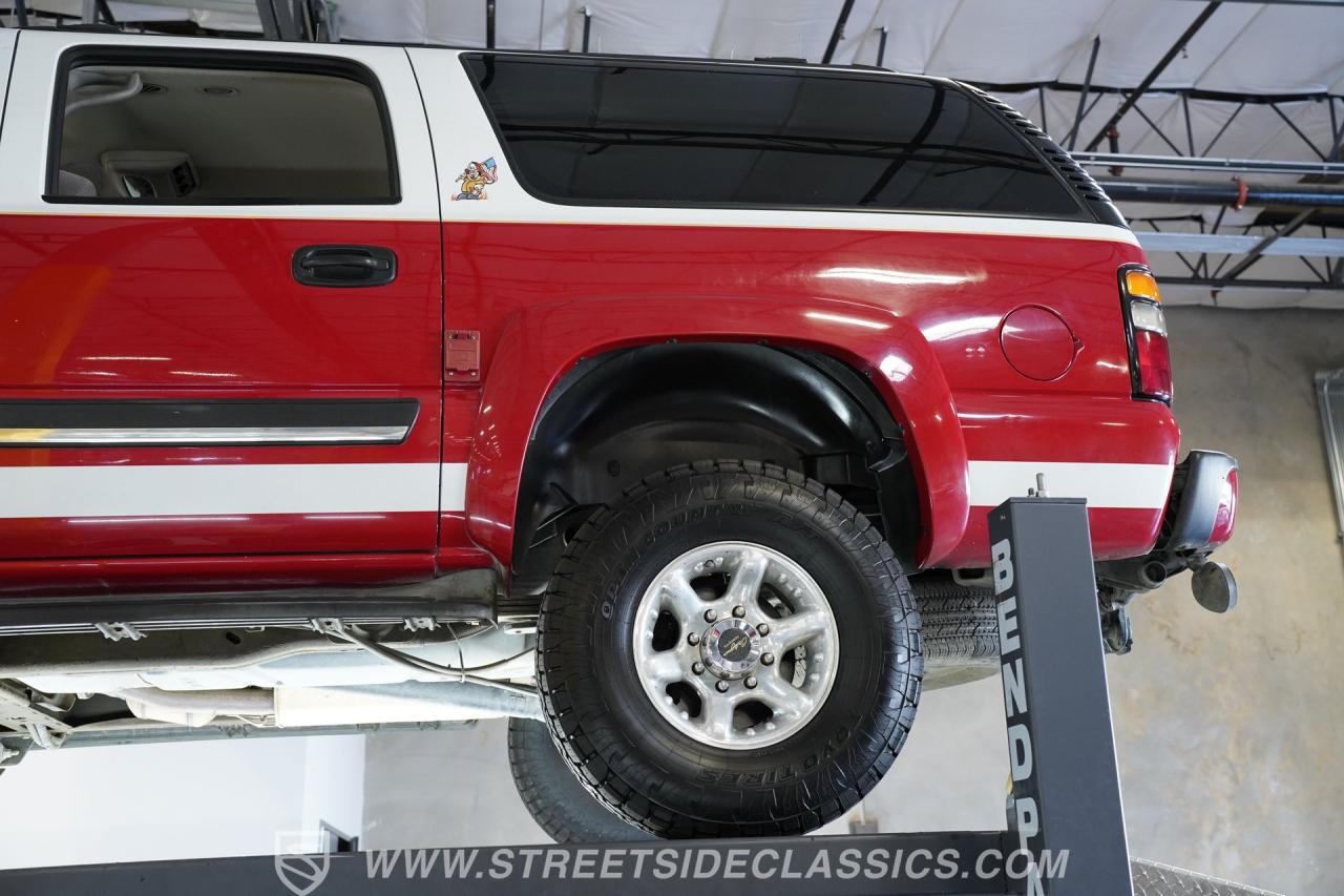 2004 Chevrolet Suburban 2500 4X4