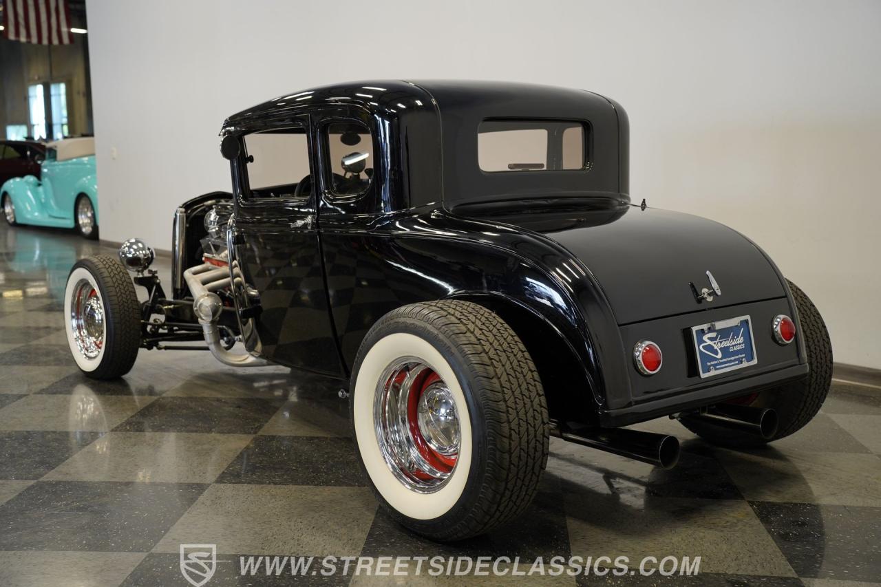1930 Ford 5-Window