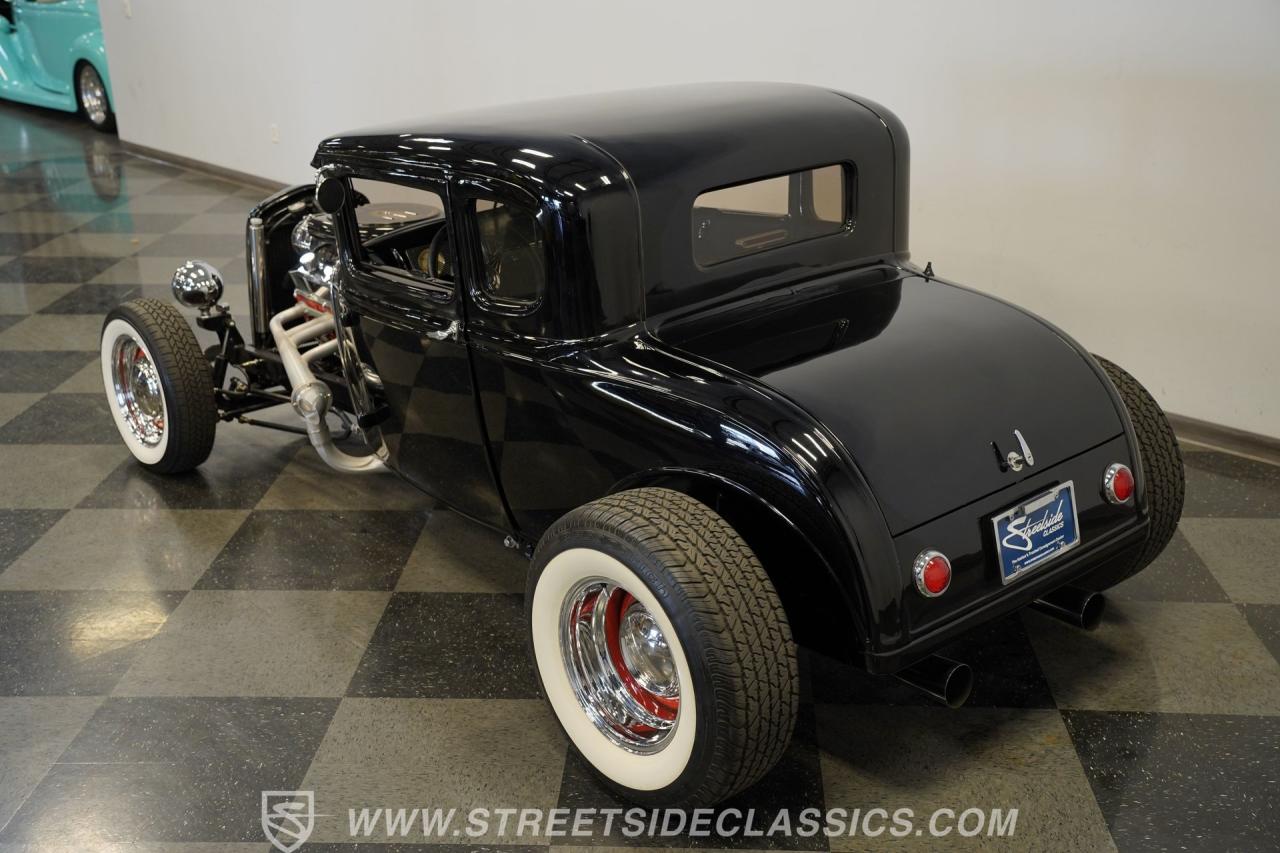 1930 Ford 5-Window