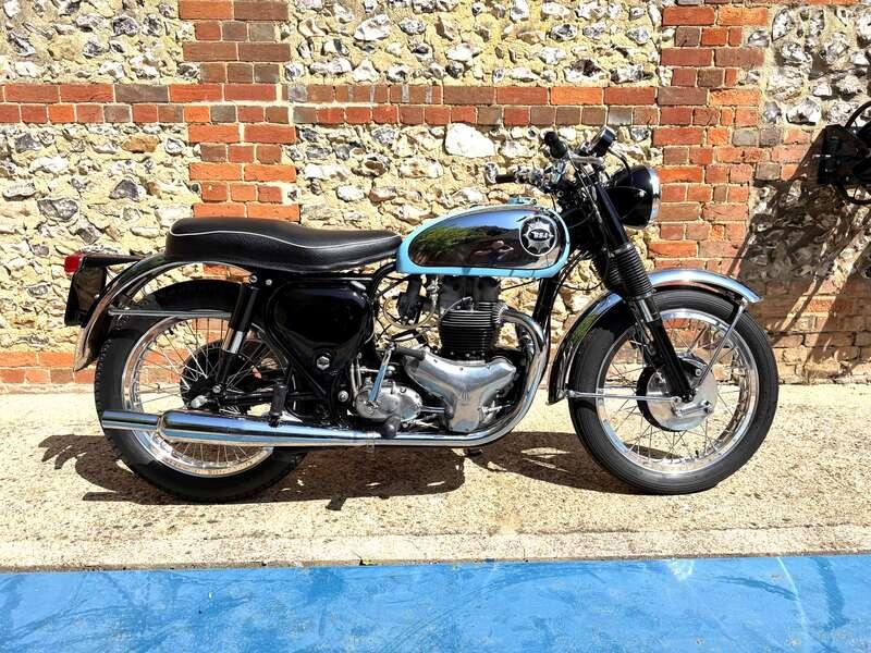 1963 BSA A10 ROCKET GOLD STAR REPLICA