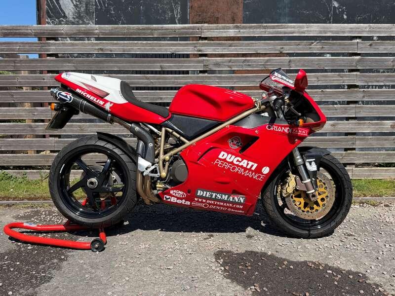2000 Ducati 916 CARL FOGARTY REPLICA