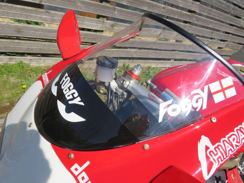 2000 Ducati 916 CARL FOGARTY REPLICA