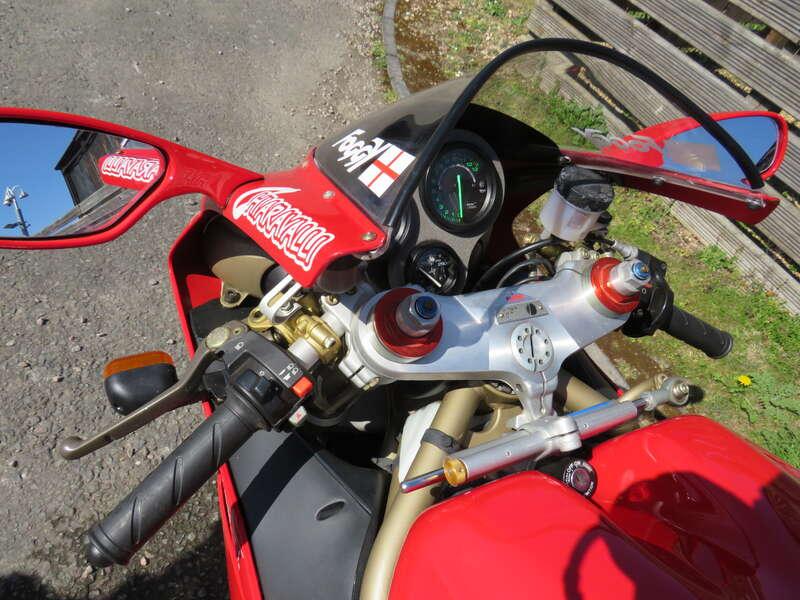 2000 Ducati 916 CARL FOGARTY REPLICA