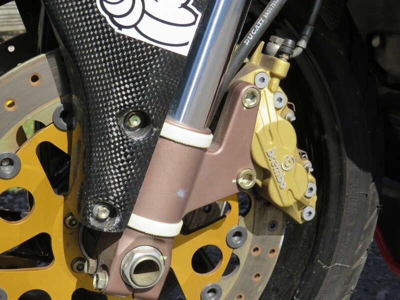 2000 Ducati 916 CARL FOGARTY REPLICA