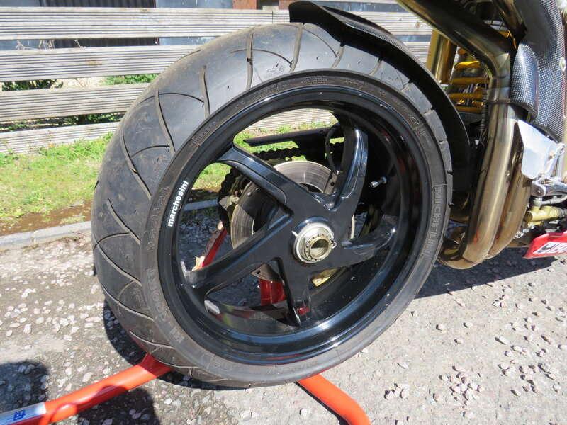 2000 Ducati 916 CARL FOGARTY REPLICA