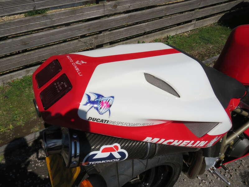 2000 Ducati 916 CARL FOGARTY REPLICA
