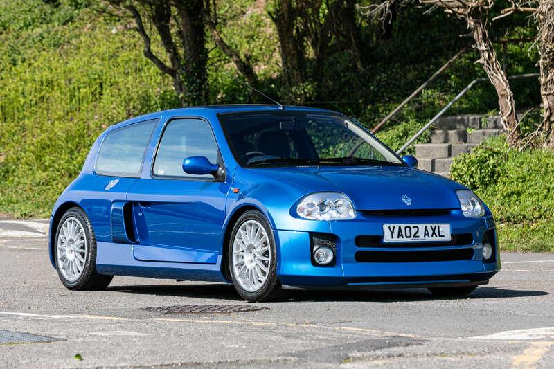 2002 Renault CLIO V6