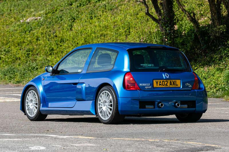 2002 Renault CLIO V6