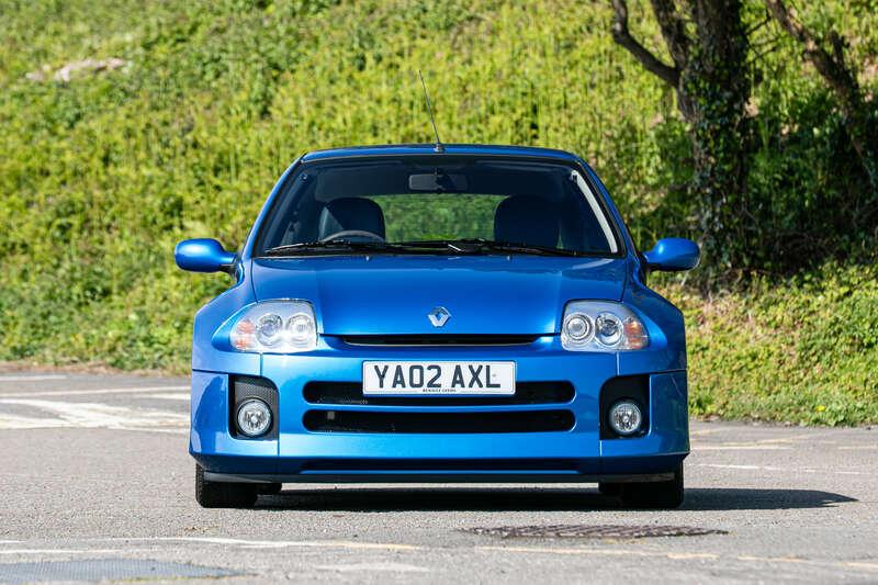 2002 Renault CLIO V6