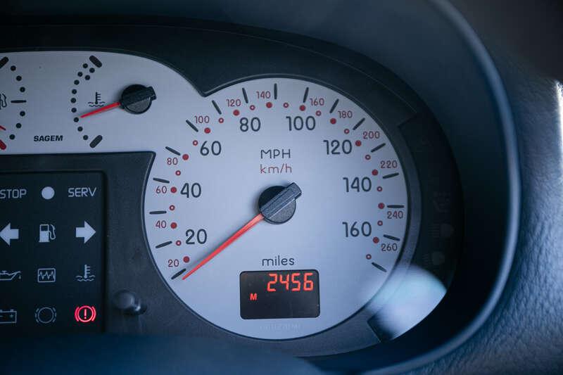 2002 Renault CLIO V6