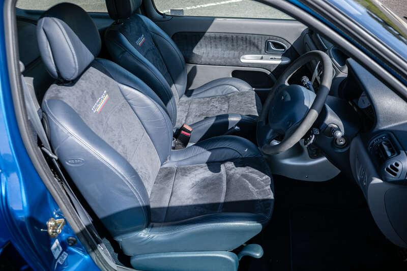 2002 Renault CLIO V6