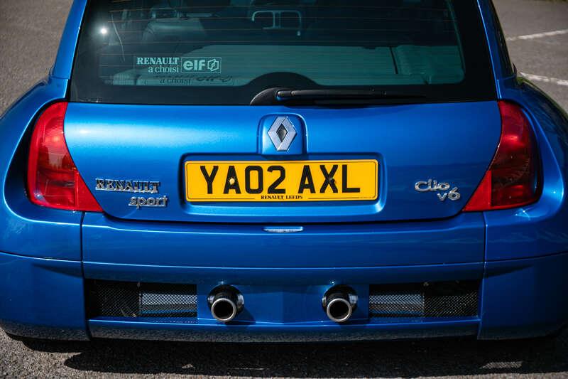 2002 Renault CLIO V6