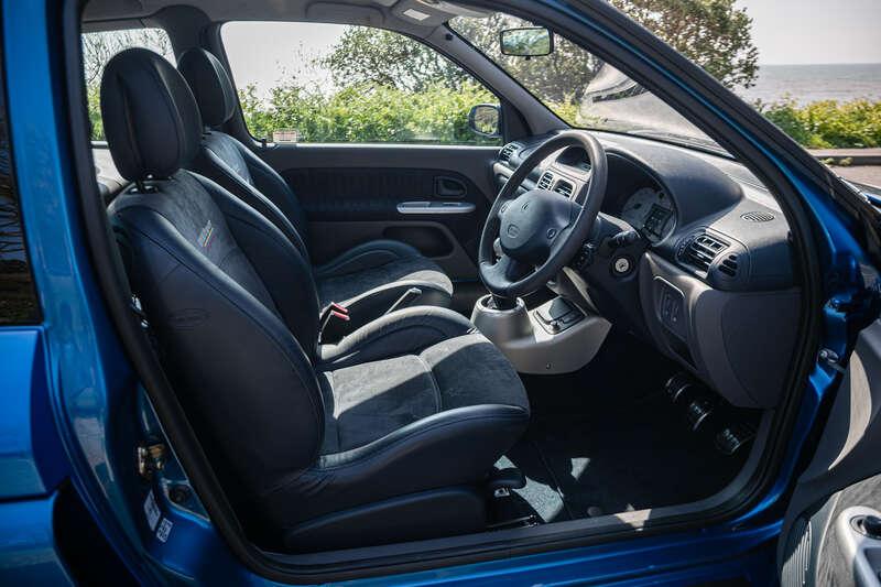 2002 Renault CLIO V6