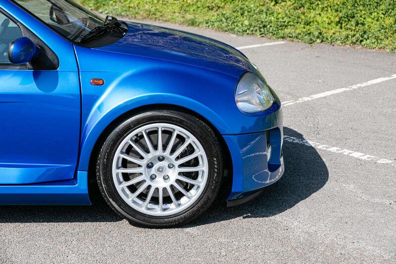 2002 Renault CLIO V6