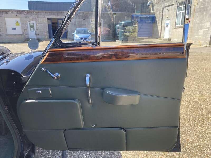 1960 Jaguar MK IX 3.8 LITRE