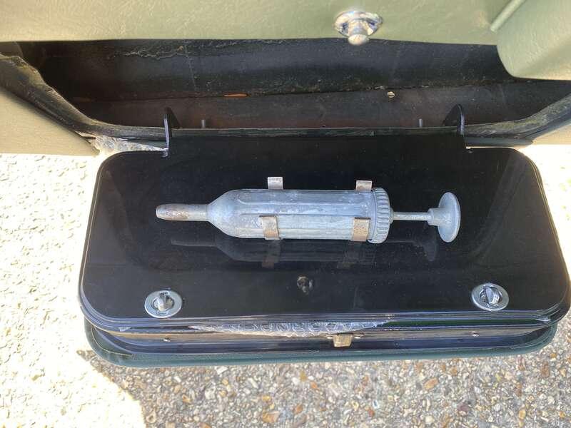 1960 Jaguar MK IX 3.8 LITRE