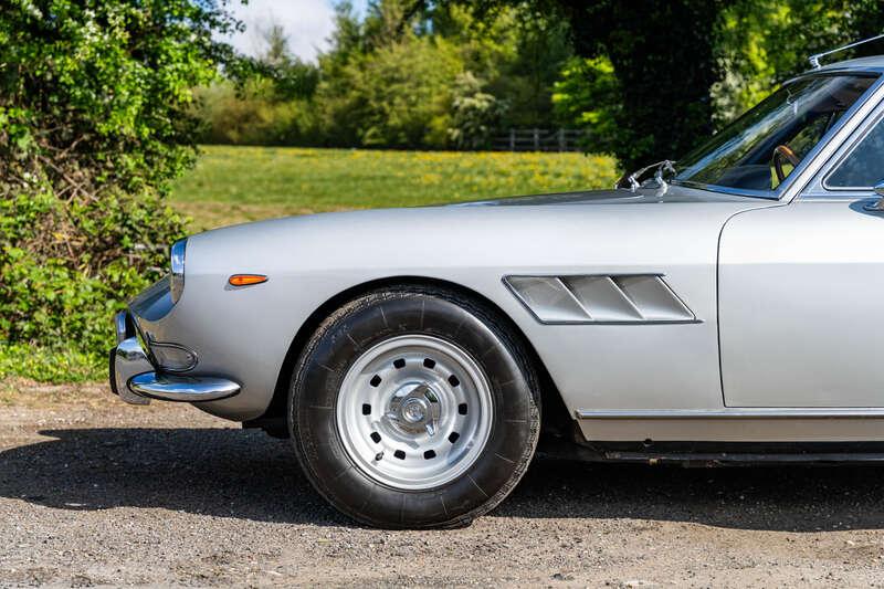 1966 Ferrari 330 GT 2+2 SERIES 2 COUP&Eacute;