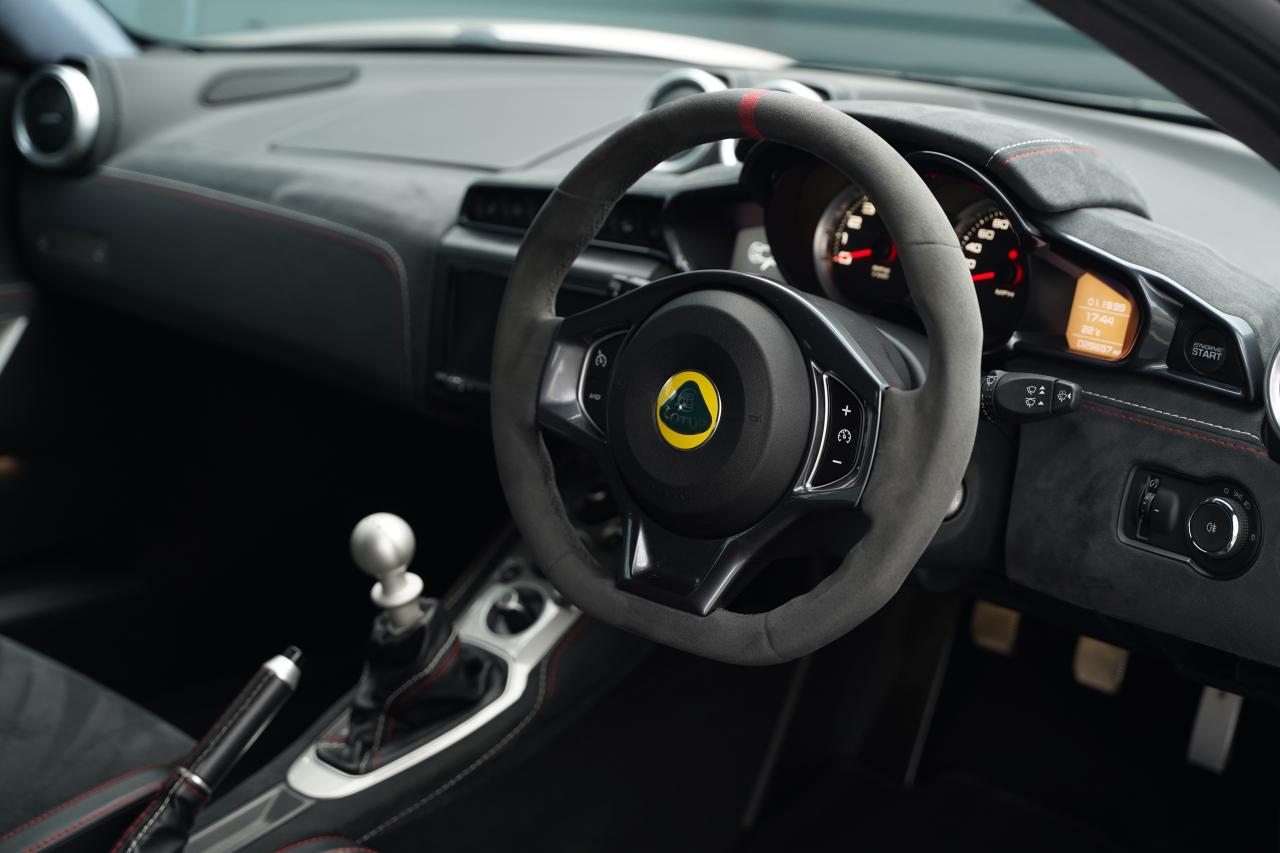 2019 Lotus Evora 